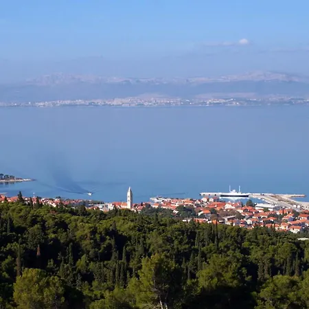 Апартаменты Family Friendly With A Swimming Pool Supetar, Brac - 12893 *