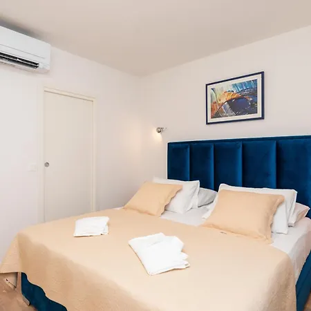 Апартаменты Family Friendly With A Swimming Pool Supetar, Brac - 12893 *