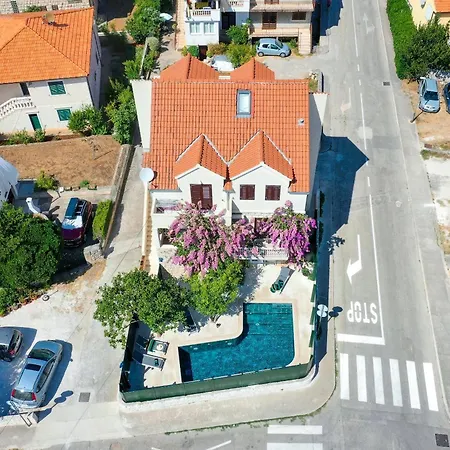 Family Friendly With A Swimming Pool Supetar, Brac - 12893 Супетар